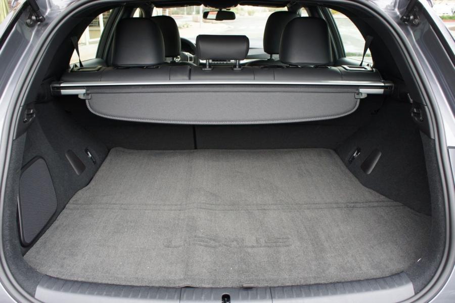  Lexus CT200h F-Sport 2012 года  (фото 11 из 13)